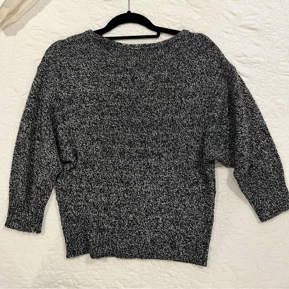 Sparkle & Fade black and white sweater size medium - Picture 4 of 4